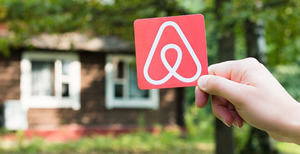 Mitur y Asonahores “afinan detalles” para la regulación de Airbnb