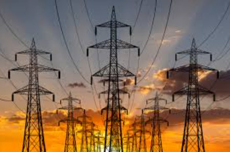 Francia aumenta su apoyo a España hasta los 2.000 MW a través de las interconexiones.