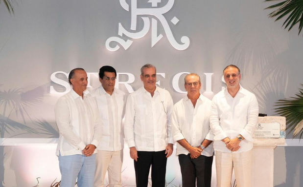 Presidente Abinader y ministro Collado inauguran un nuevo hotel de lujo en Cap Cana.