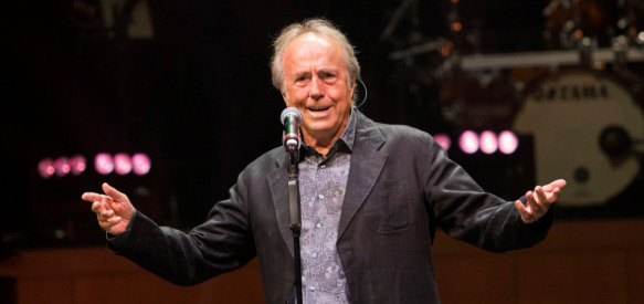 Joan Manuel Serrat .