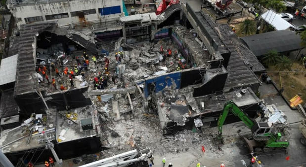 Dos hijas del fallecido merenguero Rubby Pérez se querellan contra dueños de discoteca.