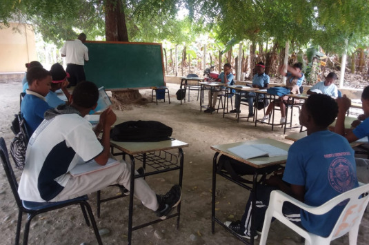 La ADP pide solucionar problemas de personal, falta de centros y deterioro de escuelas.