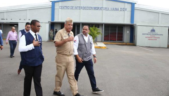 Defensor del Pueblo inspecciona centro de Haina tras fallecimiento de una estadounidense