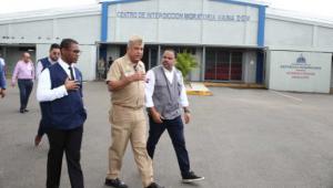 Defensor del Pueblo inspecciona centro de Haina tras fallecimiento de una estadounidense