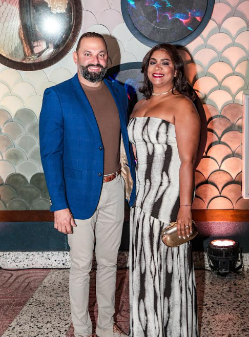 Carlos Mena y Vianela de Mena.