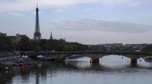 Un siglo después, parisinos y turistas podrán bañarse en el Sena mirando a la torre Eiffel