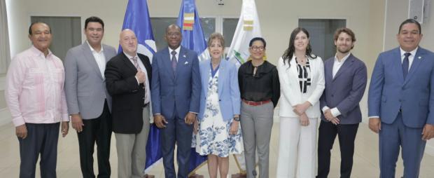 Senadores conocen proyecto “Diagnóstico Multidimensional del Sector Turismo”