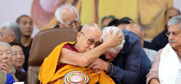 Arropado por el exilio, el dalái lama cumple 90 años con un plan para desafiar a China.