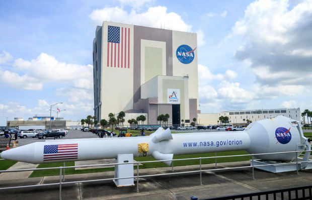 La NASA inaugura experiencia inmersiva en el histórico complejo de lanzamientos de Florida.