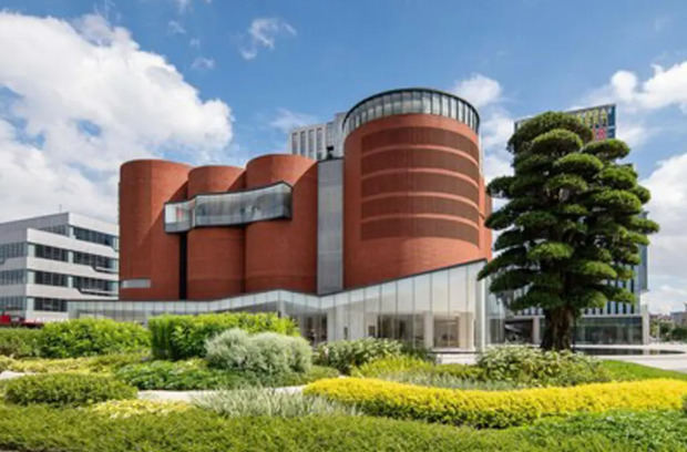 Artesanía en honor a la cultura de las fragancias: el museo de fragancias más grande del mundo se inaugura oficialmente en Guangzhou.