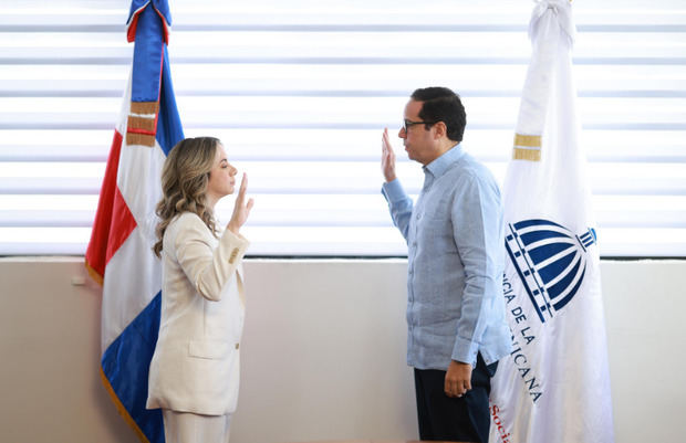 Juramentan a Gloria Reyes como titular de la nueva Dirección de Desarrollo Social Supérate.
