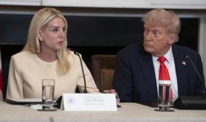 Trump ordena divulgar el testimonio del gran jurado que acusó formalmente a Epstein