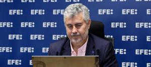 El presidente de EFE, Miguel Ángel Oliver, dice que los medios deben incorporar la IA "sin ese sesgo de Armagedón"