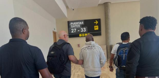 Extraditan a Estados Unidos dominicano acusado de traficar metanfetaminas
