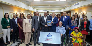 Conadis celebra Asamblea General Extraordinaria en el Palacio Nacional