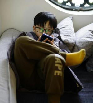 Inteligencia Artificial, memes virales y juegos: lo más buscado por los niños en internet