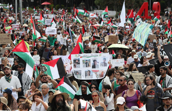 Cientos marchan en Ciudad de México para exigir la entrada de alimentos y medicinas a Gaza