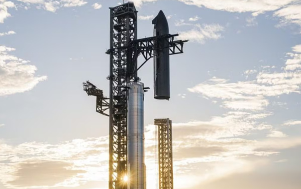 Space X pospone el décimo lanzamiento de prueba de Starship por problemas técnicos.