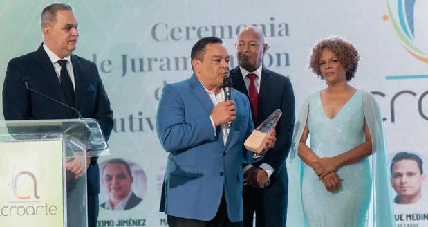 Acroarte reconoce al director de la ONDA, José Rubén Gonell Cosme