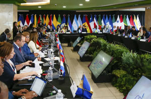 CELAC convoca reunión de urgencia ante despliegue militar de EE.UU. en el Caribe
