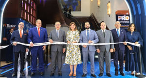 Vicepresidenta Raquel Peña encabeza inauguración de la Expo Mercado de Valores 2025