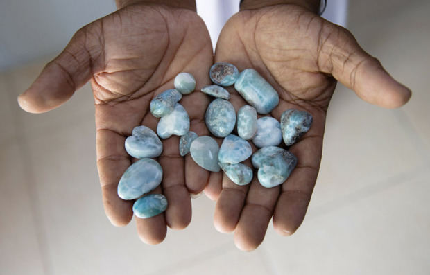 La única mina de larimar del mundo, en República Dominicana, busca mejorar su seguridad