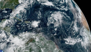 Gabrielle apunta a convertirse en huracán el domingo con fuerte oleaje en Bermudas