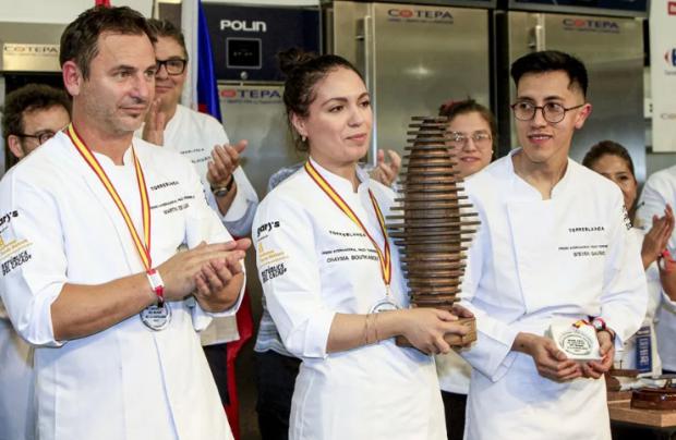 La marroquí Chayma Boutkabout, l'Atelier Barcelona, la mejor tarta de chocolate del mundo