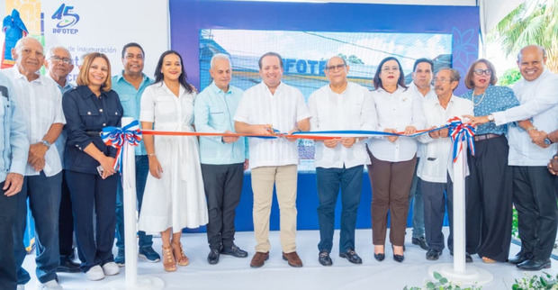 El ministro de la Presidencia inauguró nuevo plantel en Jarabacoa.
