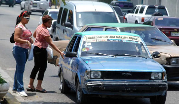 Gobierno niega que contemple eliminar el subsidio a combustible asignados a transportistas.