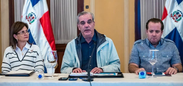 Raquel Peña, Luis Abinader y José Ignacio Paliza.