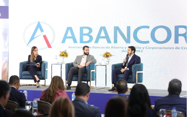 ABANCORD celebra el liderazgo de los Bancos de Ahorro y Crédito en el ranking de digitalización financiera 2025.