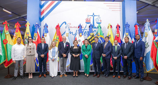 RD se convierte en el centro del debate sobre competencia y transformación digital