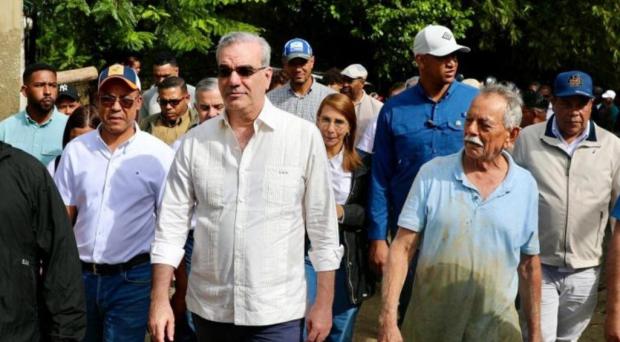 Presidente Abinader inicia su gira por San José de Ocoa y Barahona para evaluar daños del huracán Melissa