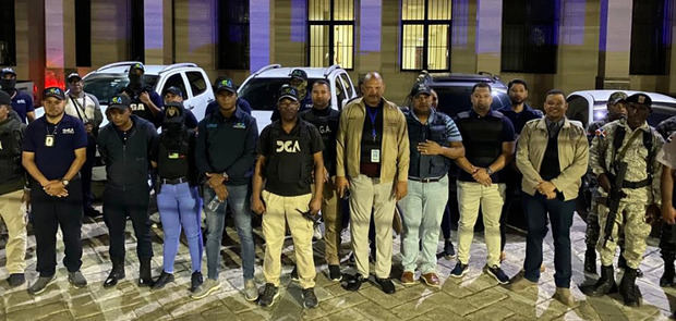 Arrestan a 16 personas acusadas de integrar una red de lavado de activos del narcotráfico.