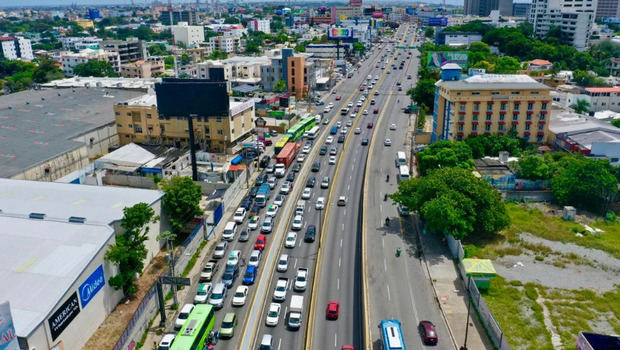 Autoridades de Transporte activan Plan Especial de Movilidad por Viernes Negro 2025