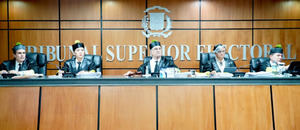 Consejo Nacional de la Magistratura reelige al presidente del Tribunal Superior Electoral y elige nuevos jueces