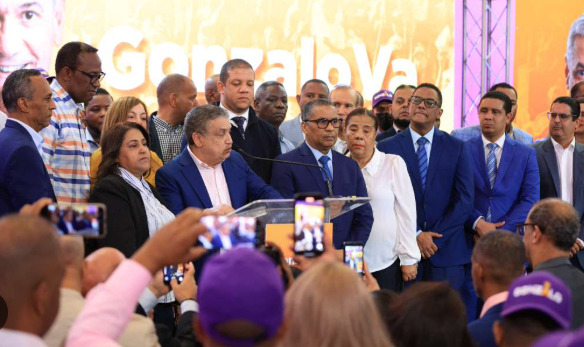 Miembros del PLD respaldan que Gonzalo Castillo encabece la boleta del PLD en 2028