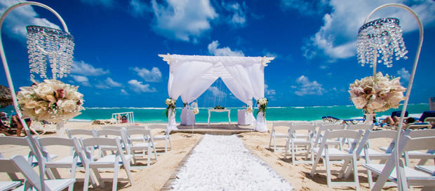 Belleza de Punta Cana sigue atrayendo almas para sellar su amor