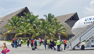 David Collado proyecta la llegada de 900 mil turistas aéreos en diciembre