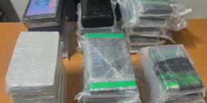 Incautación de 28 paquetes de cocaína en el Aeropuerto Las Américas: dos alemanas arrestadas