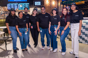 Voluntarios de Cementos Progreso se movilizan para llevar alegría y alimentos a envejecientes vulnerables