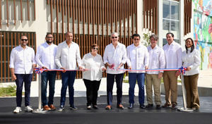Presidente Luis Abinader inaugura la Plaza Multiuso Seibana para potenciar el turismo en El Seibo