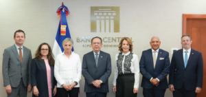 Gobernador Valdez Albizu recibió al embajador de la Unión Europea, Raúl Fuentes Milani