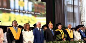 MESCyT llama a 623 nuevos graduados de UTECO a prepararse para la Cuarta Revolución Industrial