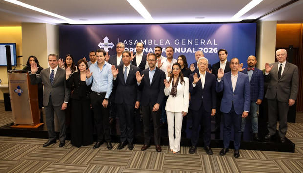 Los nuevos miembros del consejo directivo de Adoexpo para el período 2026-2028.
