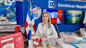Departamento Aeroportuario destaca potencial del país en feria SUN ‘n FUN 2026