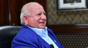 Confirman "múltiples irregularidades" en consultorio de Fadul, que podría ser cerrado