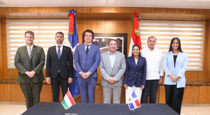 RD y Hungría firman acuerdo aéreo para promover la conectividad