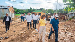 José Ignacio Paliza supervisa avances en la recuperación de la margen oriental del río Ozama